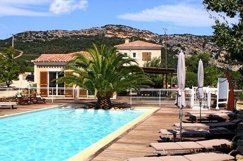 E Caselle Villas Hotelieres