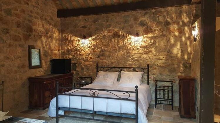 Le Donjon des Combes et son Spa - Photo2