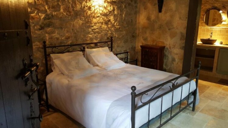 Le Donjon des Combes et son Spa - Photo3