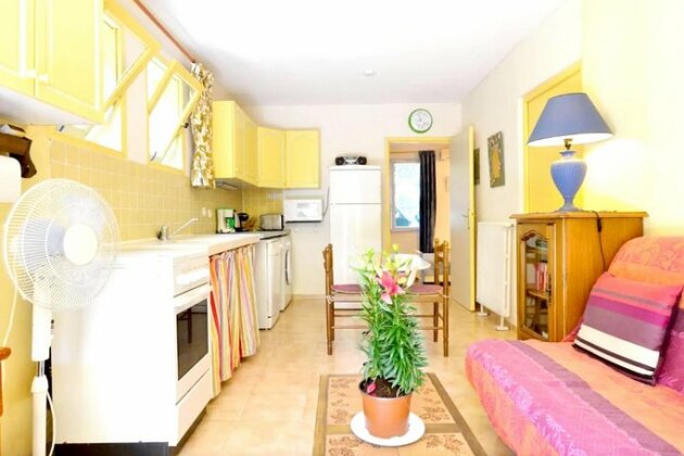 Apartment With one Bedroom in Frejus With Enclosed Garden and Wifi - Photo2