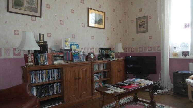 Webb's of Glomel - Photo2