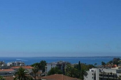 Panoramic Sea View - Modern Apartment near Cannes