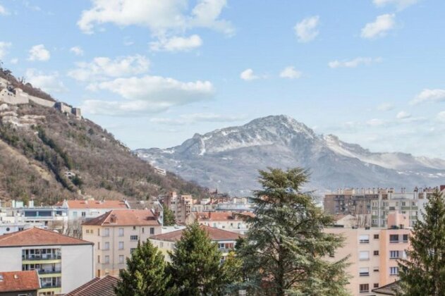Charming flat with view on the Bastille at L'Ile Verte Grenoble - Welkeys - Photo5
