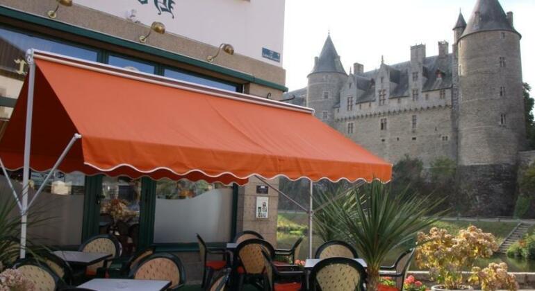 Hotel Restaurant Du Chateau Josselin - Photo4