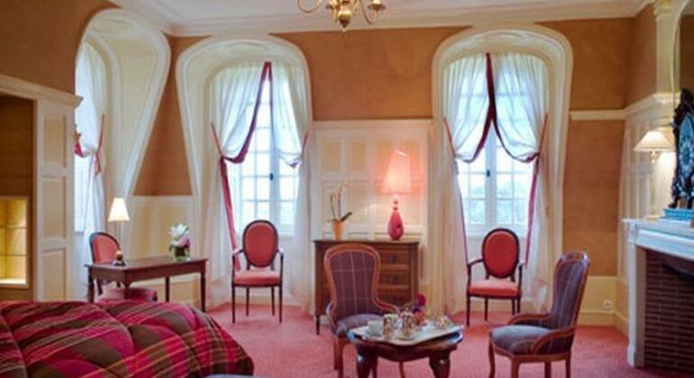Hotel The Originals Chateau de Beaulieu et Magnolia Spa - Photo3