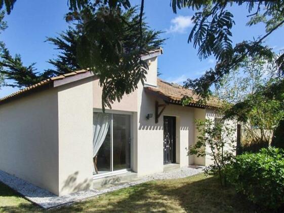 House With 2 Bedrooms in La Plaine Sur Mer With Enclosed Garden - 150 m From the Beach