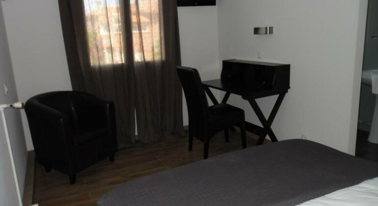 Blue Hotel - Photo5