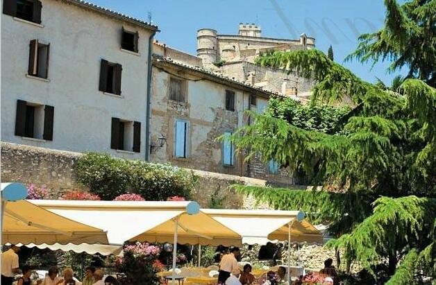 Les Geraniums Le Barroux