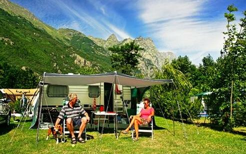 Camping Le Chateau de Rochetaillee - Photo3