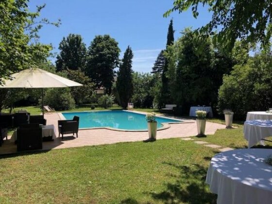 Belle maison ancienne en pierre avec piscine et grand jardin - Photo2