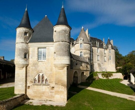 Chateau Celle Guenand