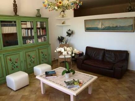 Holiday home Maison Bau Lioux - Photo5