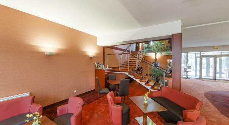 Hotel The Originals du Beryl Lons-le-Saunier - Photo5