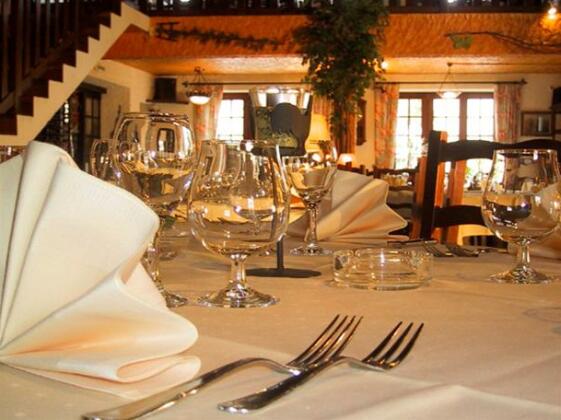 Hotel-Restaurant Au Relais Du Chateau Mensberg - Photo4