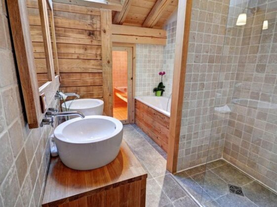 Chalet Tournette - OVO Network - Photo3