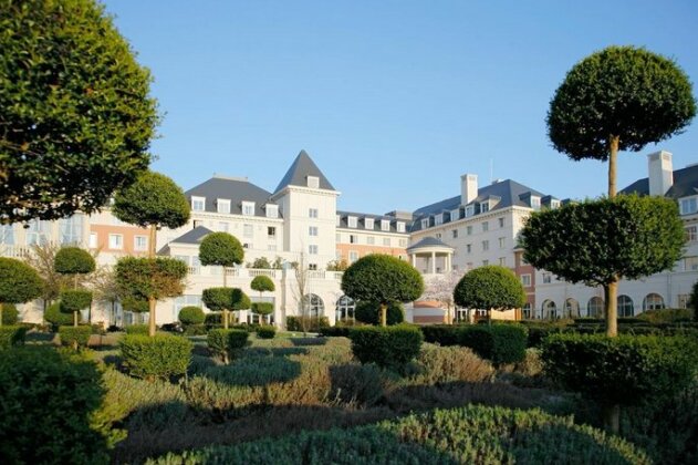 Hotel in Marne la Vallee  Vienna House Dream Castle Hotel Paris