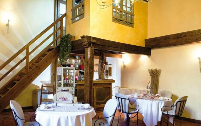 Hotel Restaurant Les Remparts - Photo4