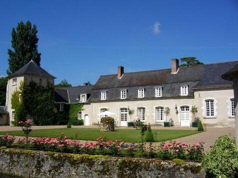 Chateau du Portail Bed And Breakfast Monteaux - Photo2