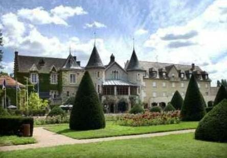 Domaine Chateau Saint Jean Hotel Montlucon