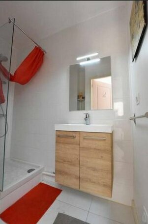 Appartement T2 - Situe quartier Ecusson / St Roch - Photo4