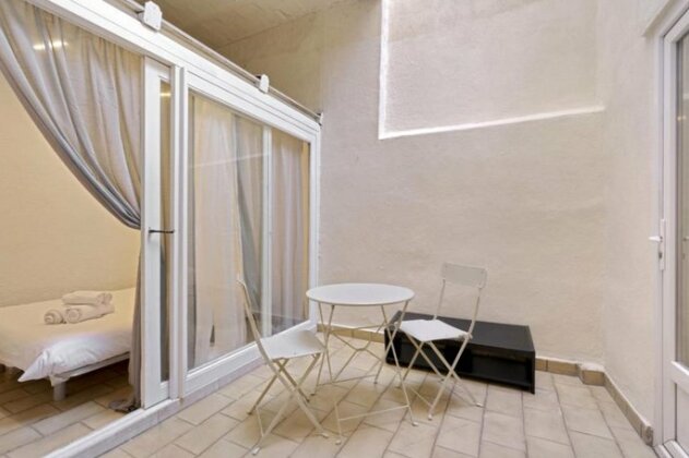 Modern flat with terrace at the heart of Montpellier - Welkeys - Photo3