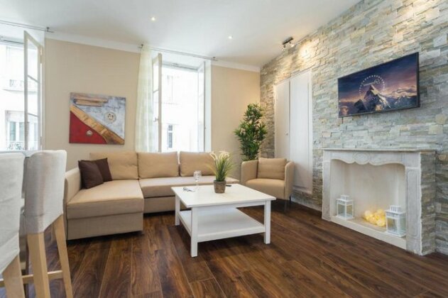 Chocolate-Spacious cosy 2-BR - Photo2