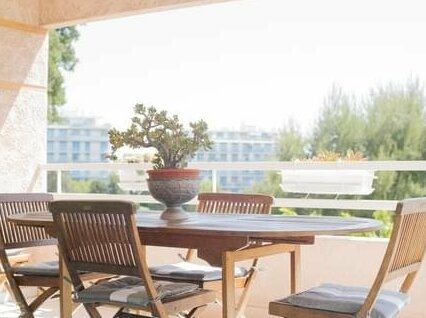 Lovely Flat With Terrace 5 Min Walk From Sea - Photo2