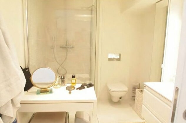 Nice Booking - Appartement Proche Garibaldi-Port et Vieux Nice - Photo3