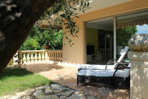 Nice Booking - Bella Vista piscine terrasse et jardin - Photo2