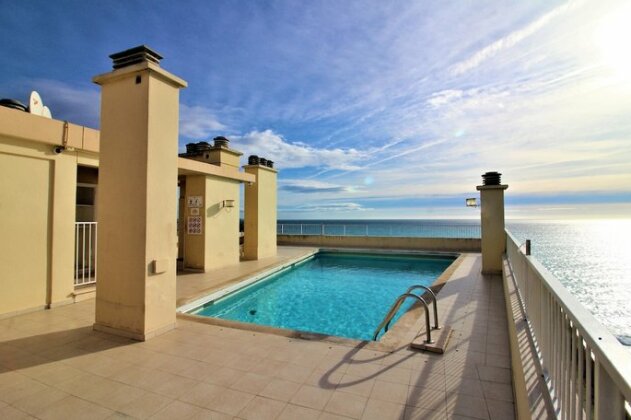 Nice Booking - Royal Luxembourg Piscine - Photo2