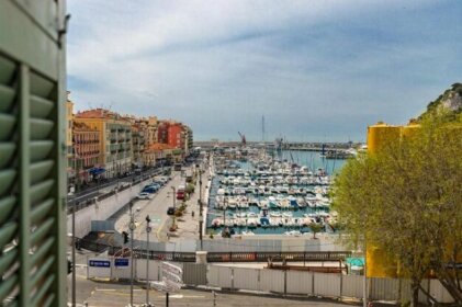 Place Ile de beaute - Port de Nice - 4 personnes