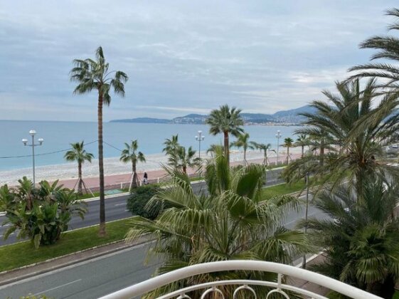 Promenade Sea View Suite - Photo3