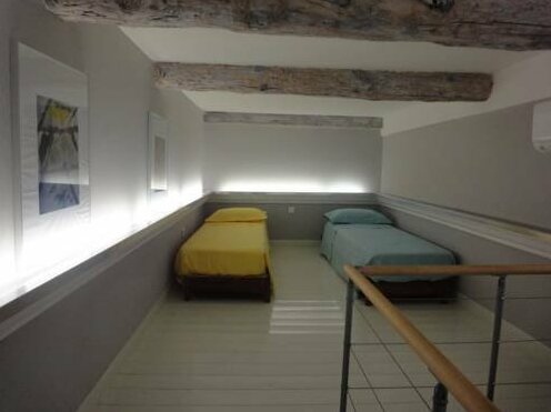 Riviera Immo Partner - Waterfront Duplex Quai Lunel - Photo4