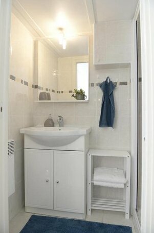 Studio with mezzanine close to beaches and shops - Photo3