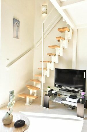Studio with mezzanine close to beaches and shops - Photo4
