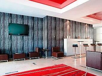 Ibis Styles Niort Centre Grand Hotel - Photo4
