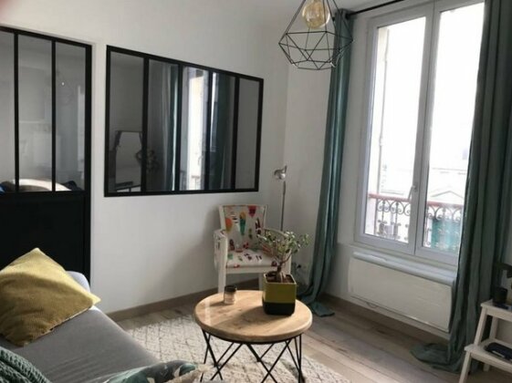 1 Bedroom Apartment Near Sacre-Coeur - Photo2
