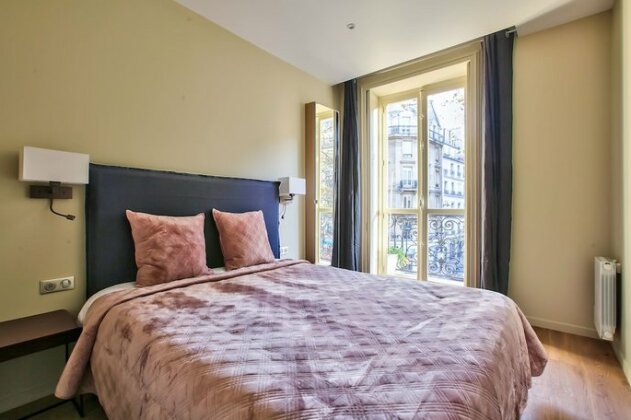 60-Luxury Parisian Home Sebastopol 2dg - Photo3