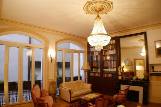Apartment for 4 Saint-Lazare-Madeleine-Opera Area - Photo2