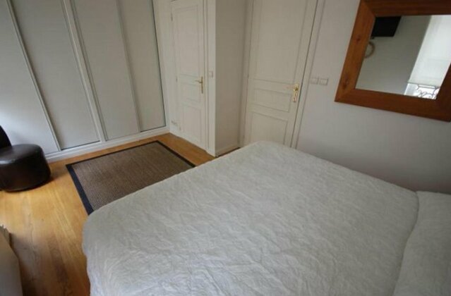 Apartment in Champs Elysees area - Photo3