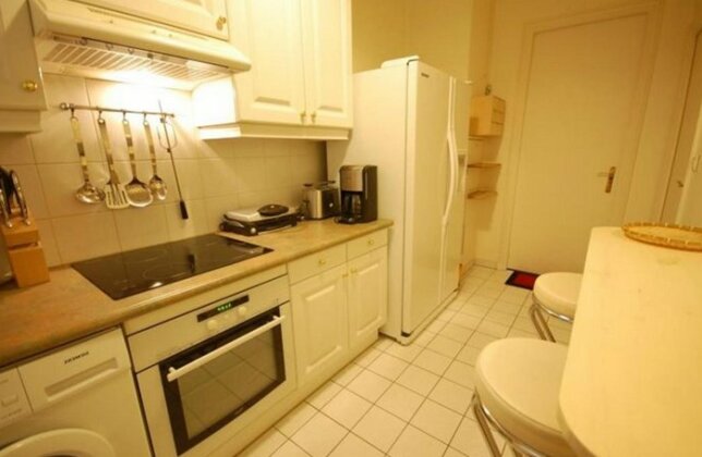 Apartment in Champs Elysees area - Photo4
