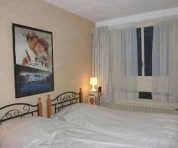 Apartment Lilas Paris