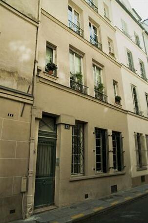 Apartments - Into Paris
