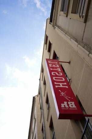 Bastille Hostel