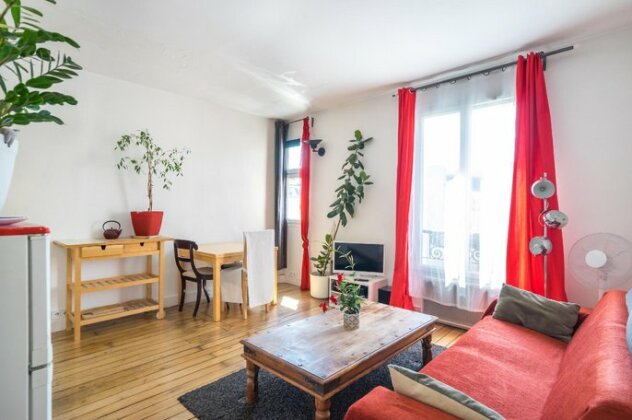 Calm and sunny apartment in Paris Central - Photo2
