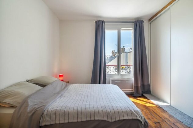 Calm and sunny apartment in Paris Central - Photo5