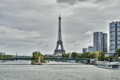 CMG Tour Eiffel / Maison de la Radio