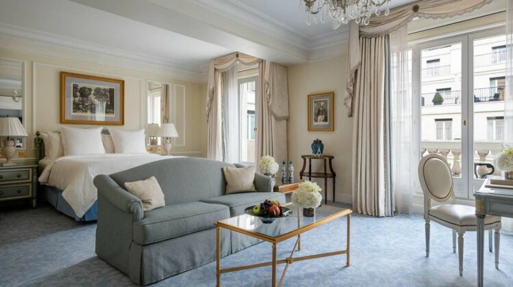 Four Seasons Hotel George V Paris - Photo3