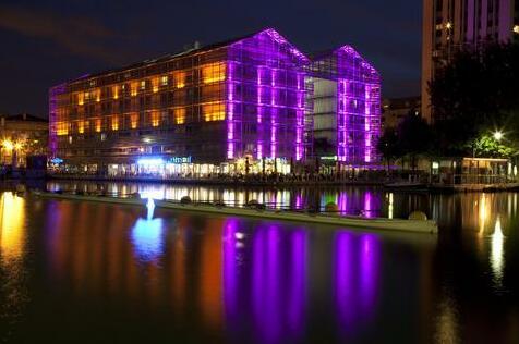 Holiday Inn Express Paris-Canal De La Villette