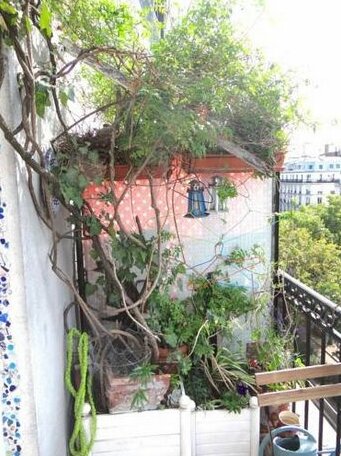 Lovely Montmartre Pigalle with Balcony - Photo4